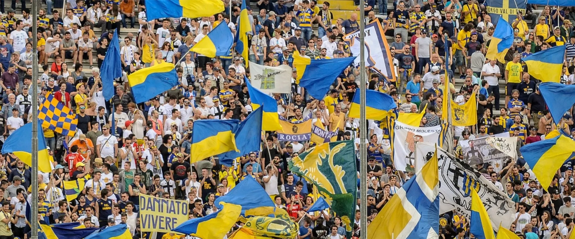 https://www.parmacalcio1913.com/wp-content/uploads/_heros/abbonamenti-20230625201807.webp