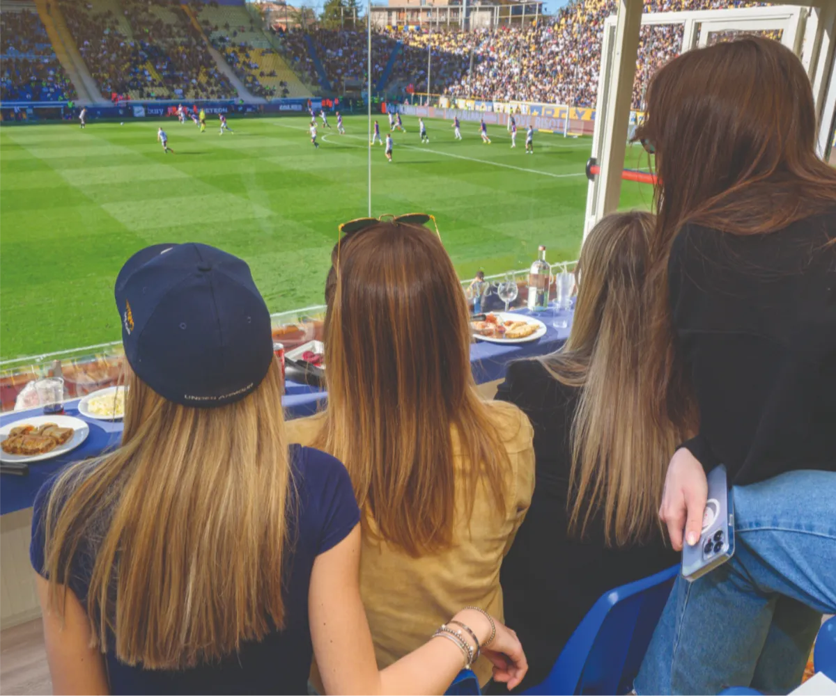 Sky Box Tribuna Est